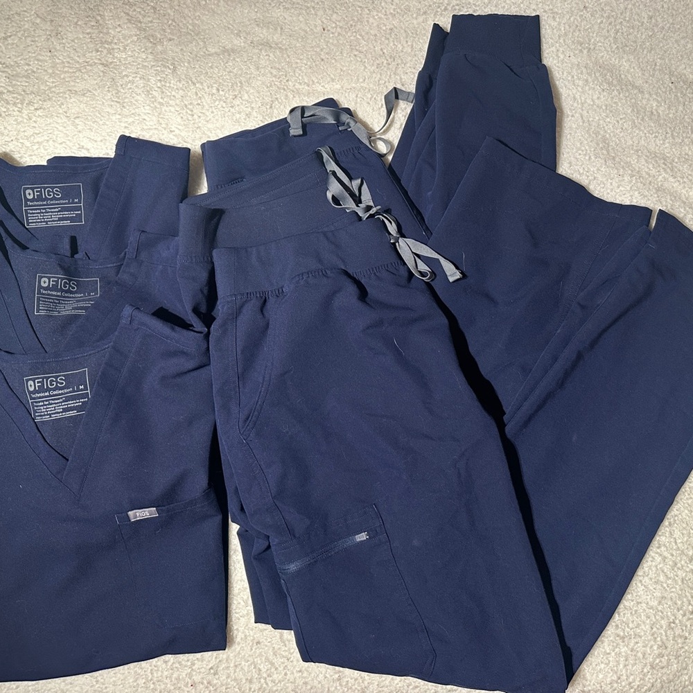 Figs Women's Navy Cargo Pants